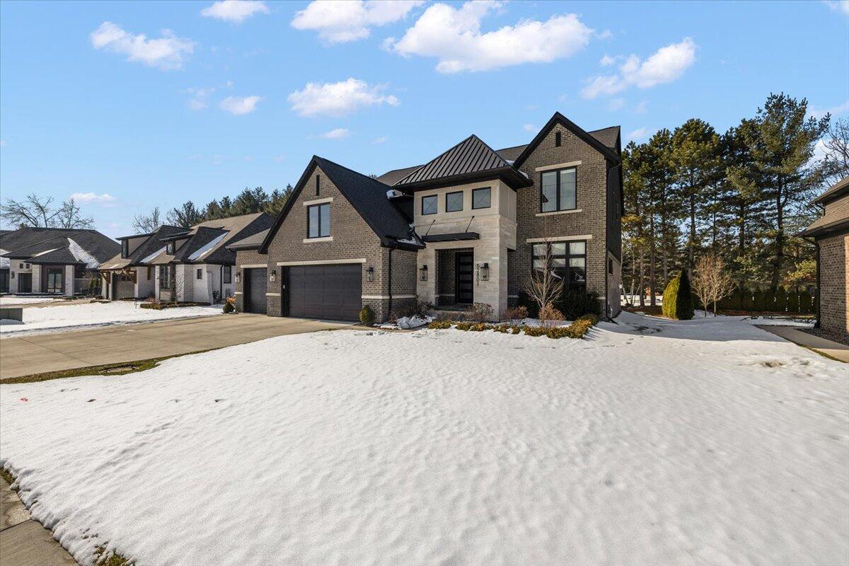 52801 Royal Park Avenue