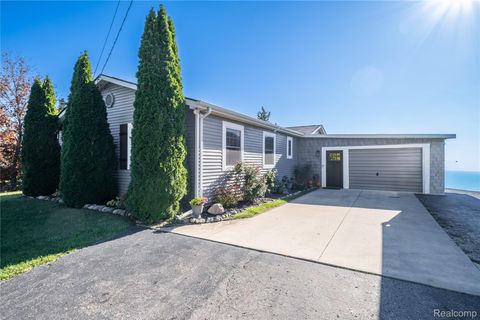 10476 Runyan Lake Road Tyrone Township MI 48430