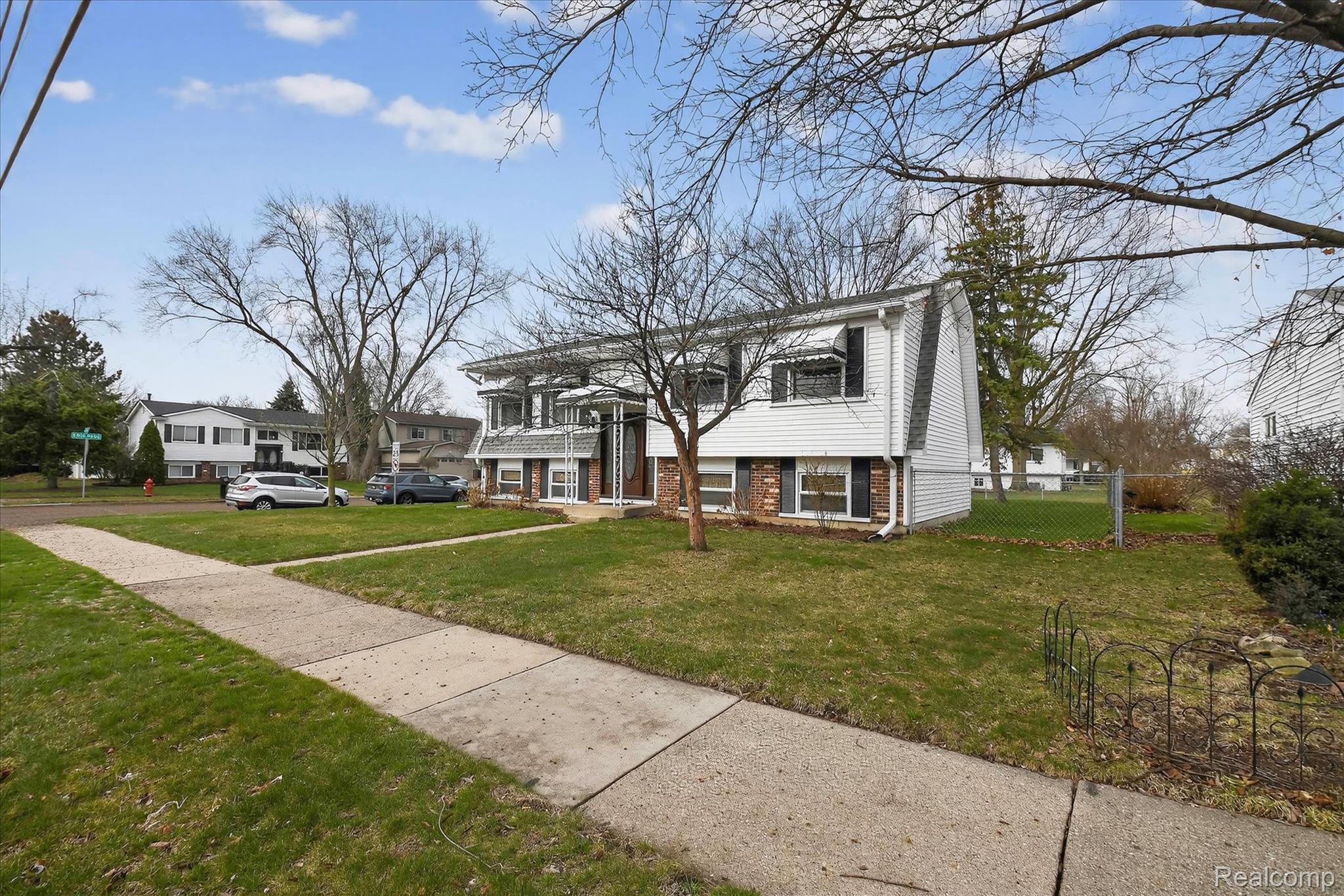 9187 N Sheldon Road