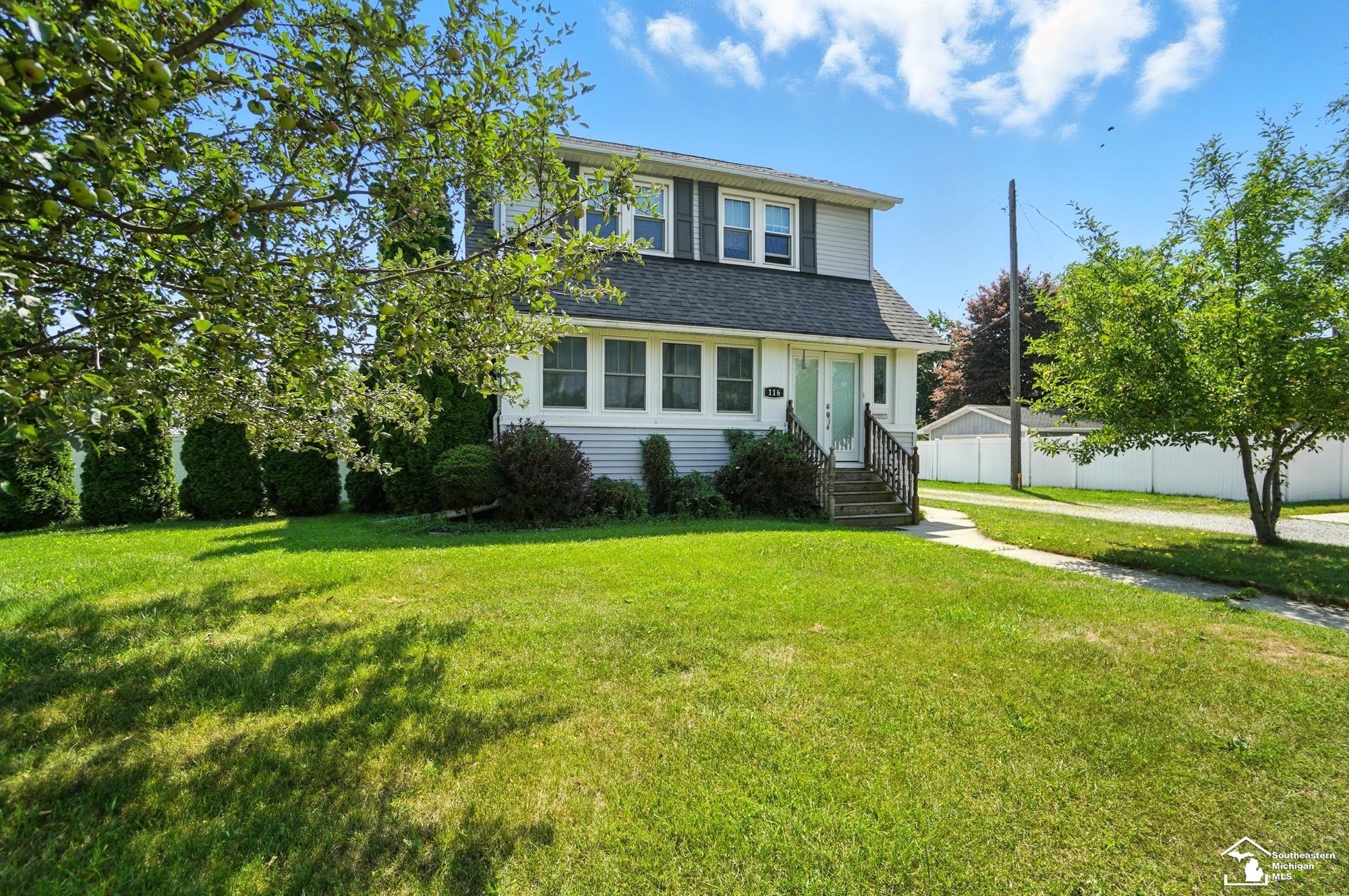 116 N Roessler St Street