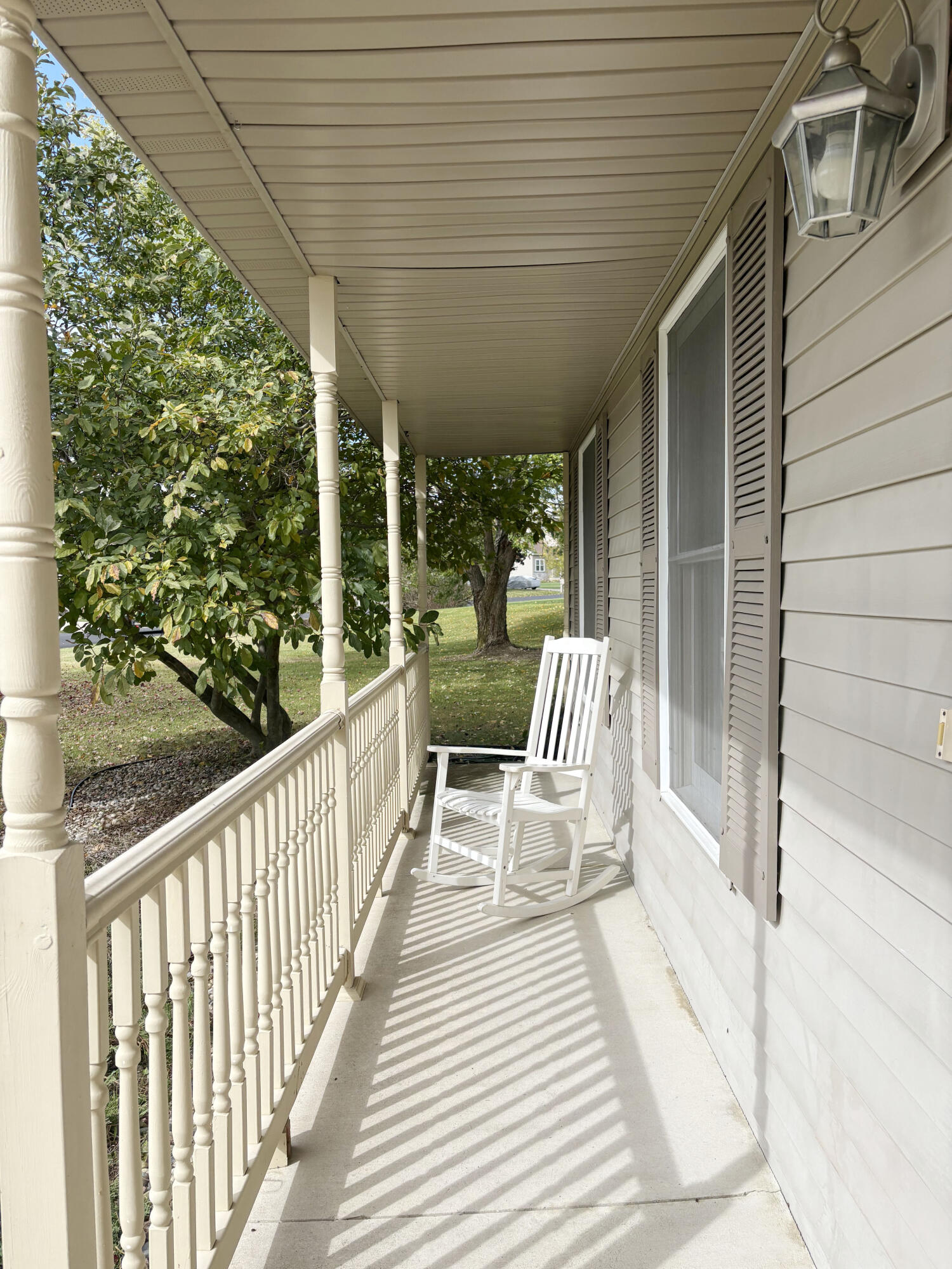 6821 Country Meadows Drive