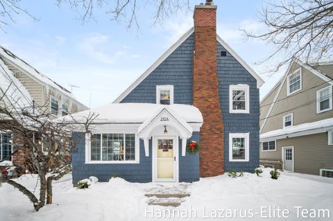 2104 College Avenue SE Grand Rapids City MI 49507