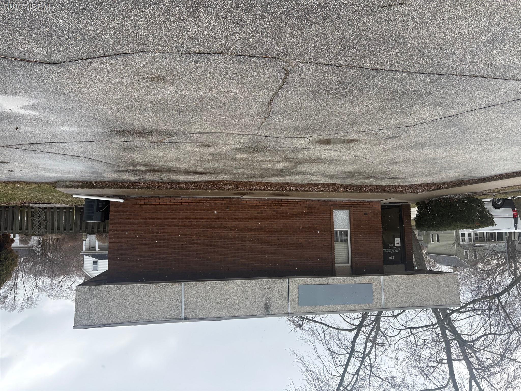 929 Division Street