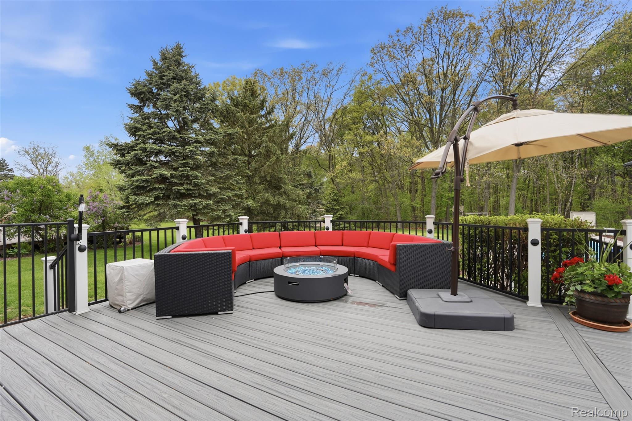 8876 Wintercove Drive