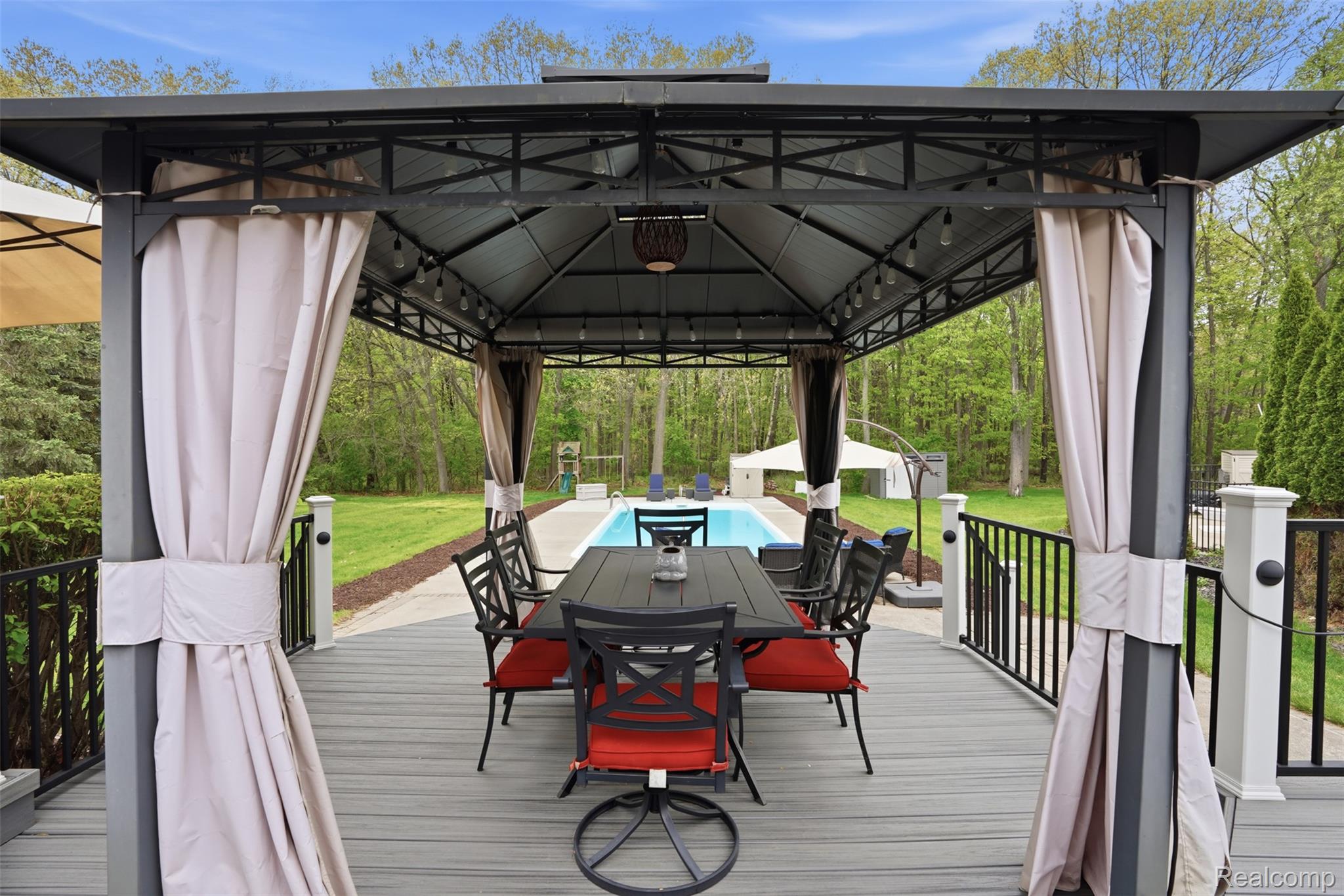 8876 Wintercove Drive