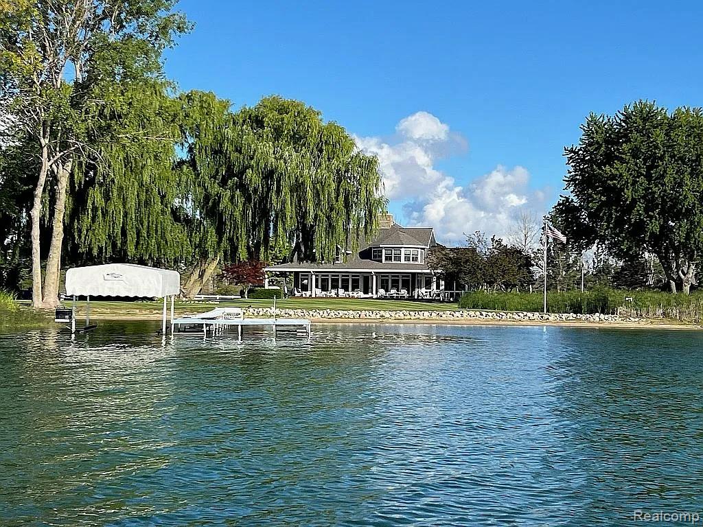 3219 Midway Drive