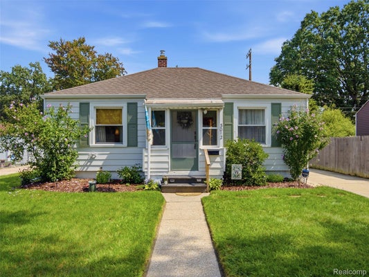 3012 COOPER AVE, PORT HURON, MI 48060 - Image 4e11f23931d45016ccf28b143c2e801c/330184985