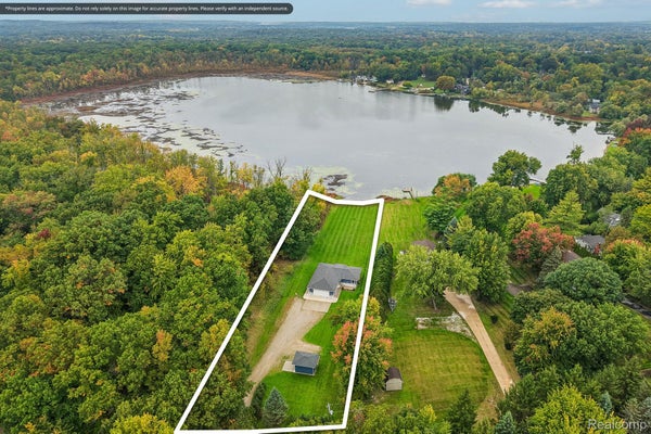 670 DRISCOLL DR, OAKLAND, MI 48363 - Image 4e1672b1e37ca1d182a8edc1b4fd2996/3450514502