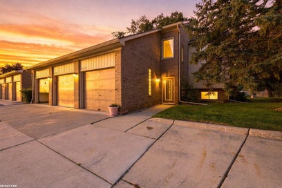 42375 Lochmoor Avenue Clinton Charter Township MI 48038