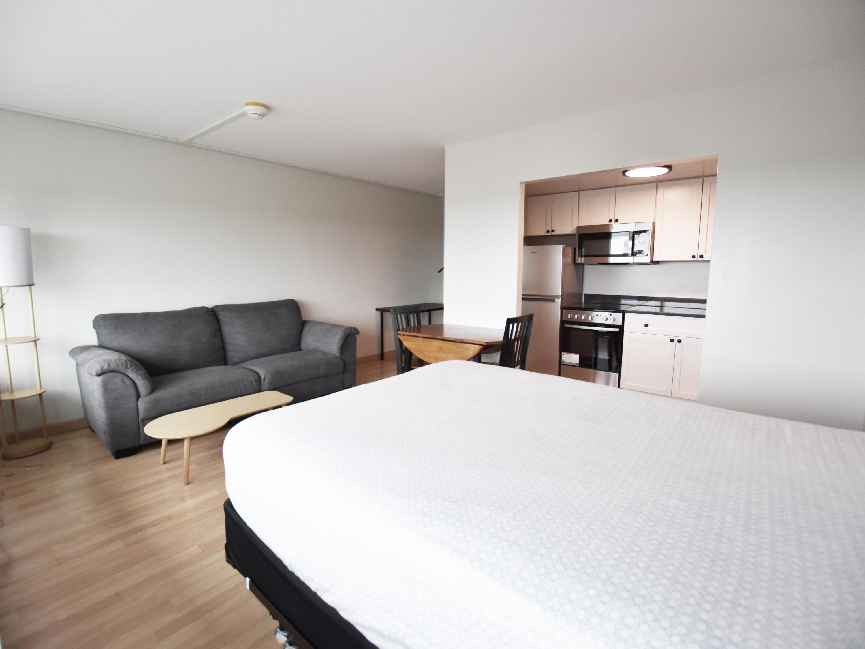 555 E William Street 20L