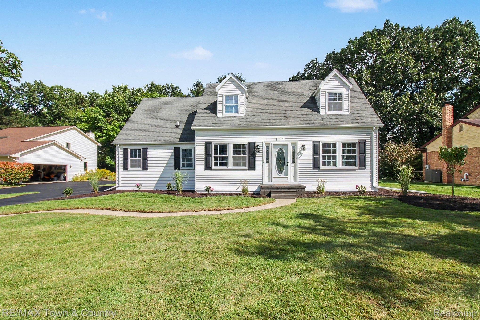 1337 Osborn Lake Drive
