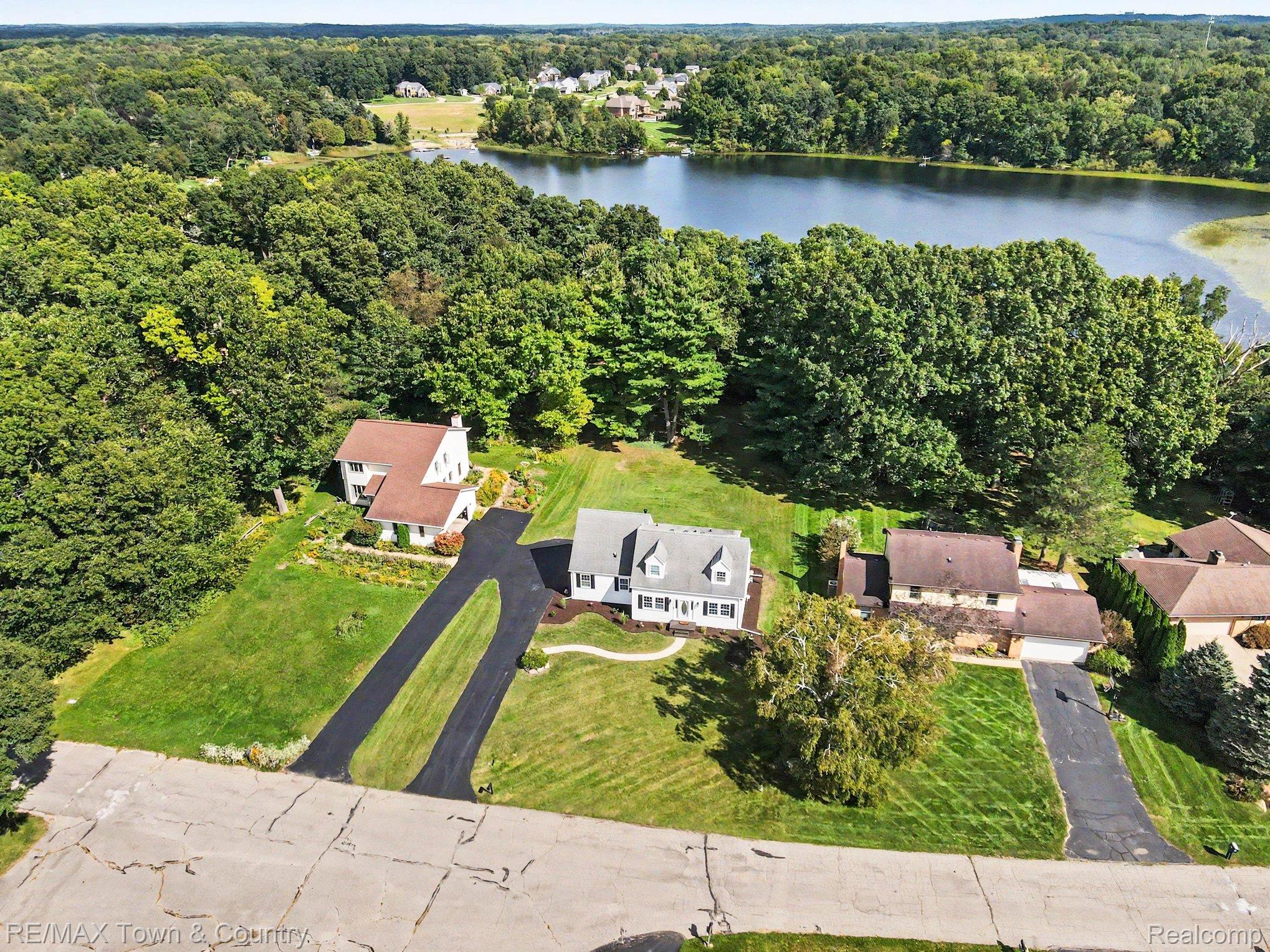 1337 Osborn Lake Drive