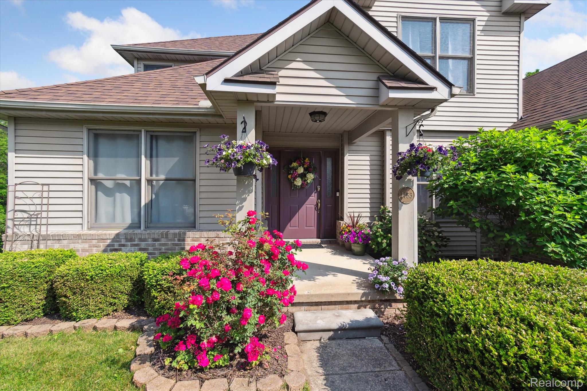 1453 Maplewood Drive