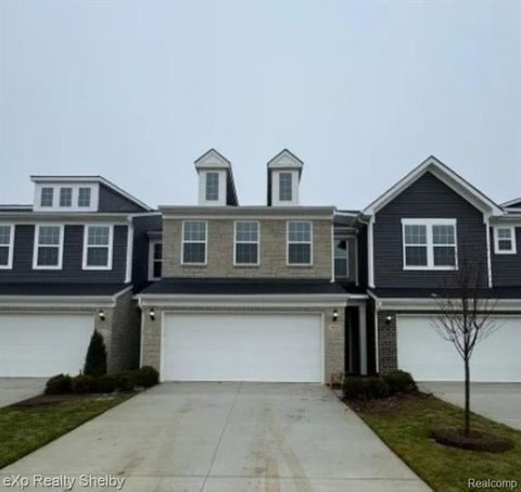 1435 Arcadia Drive #4 Milford Charter Township MI 48381