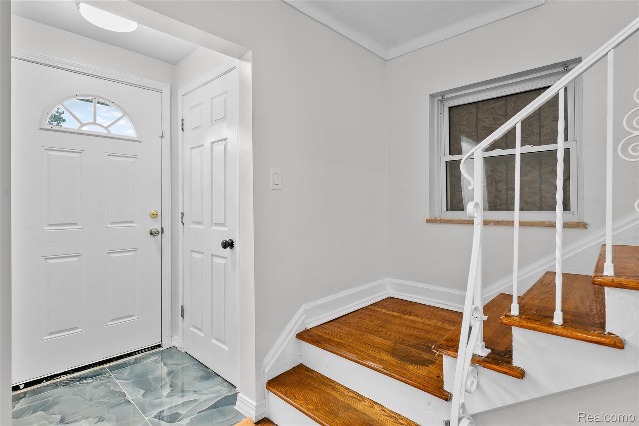 20179 CANTERBURY Road