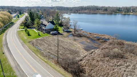 V/L Golf Club Oceola Township MI 48843