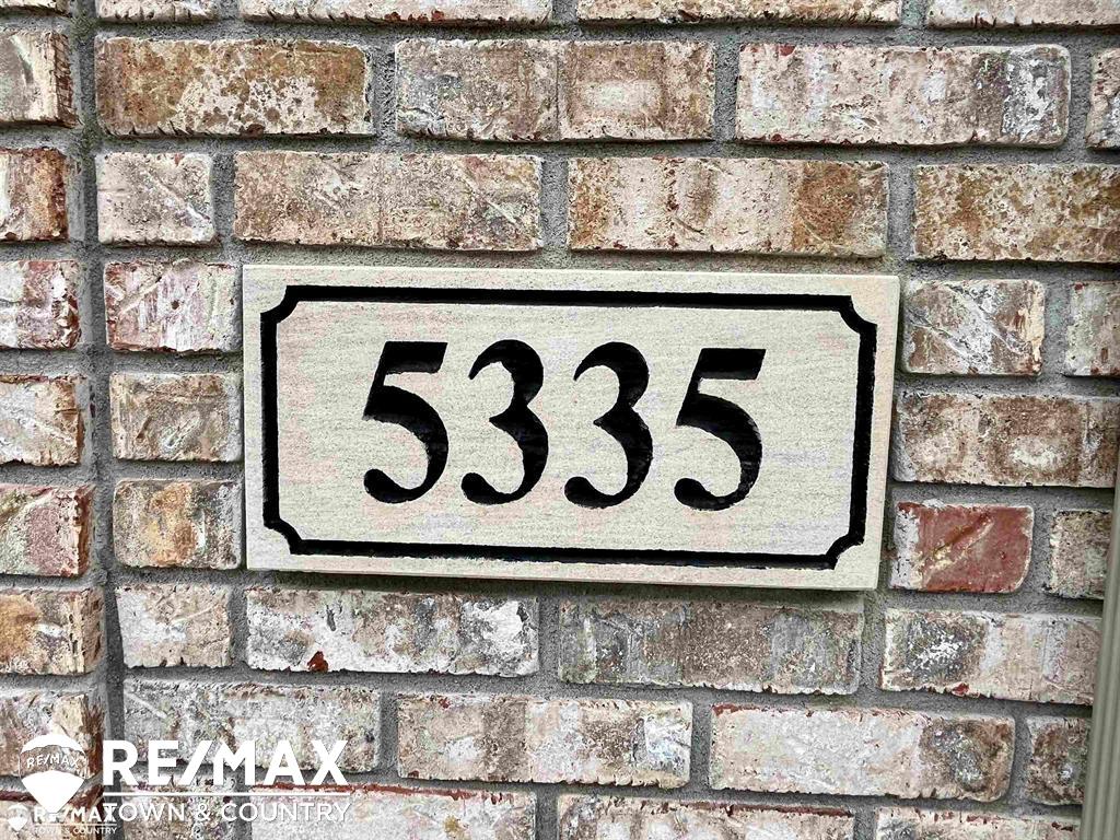 5335 Wyndemere Common Square
