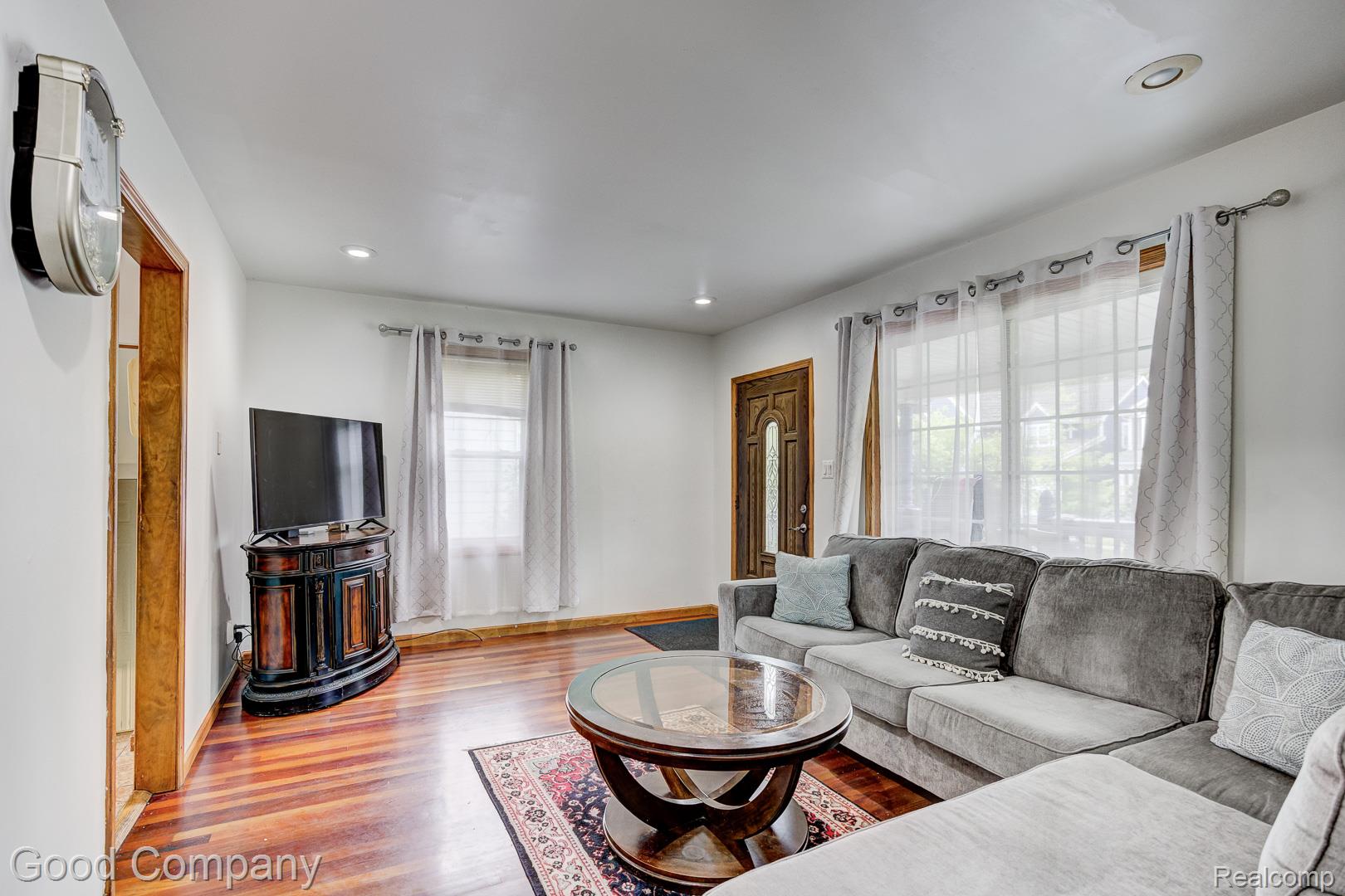 419 Linden Avenue