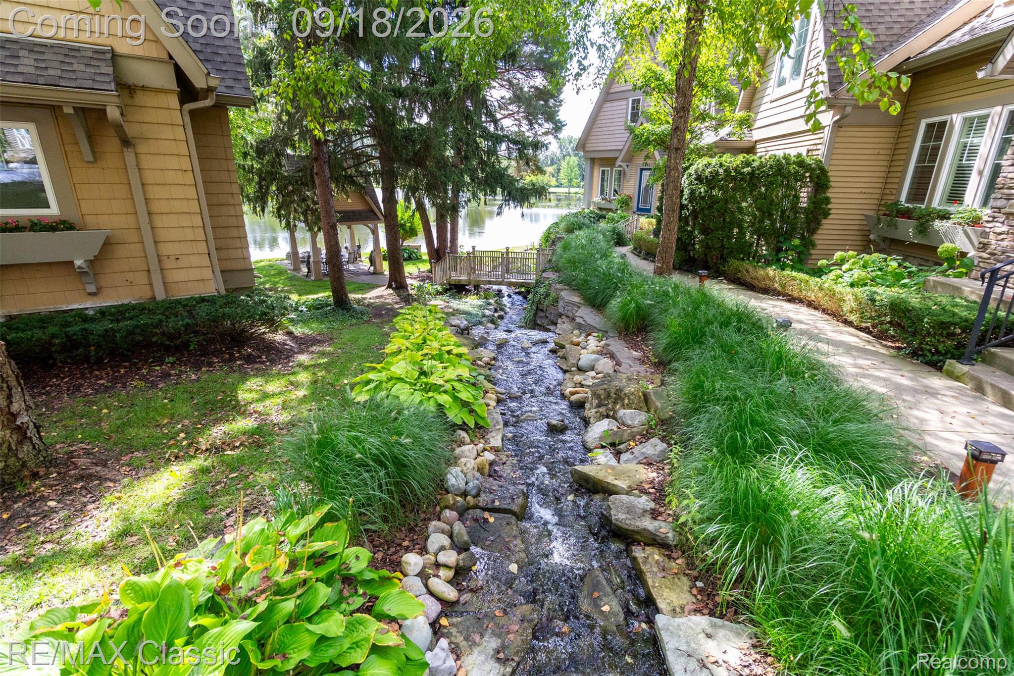 462 Pondview Lane