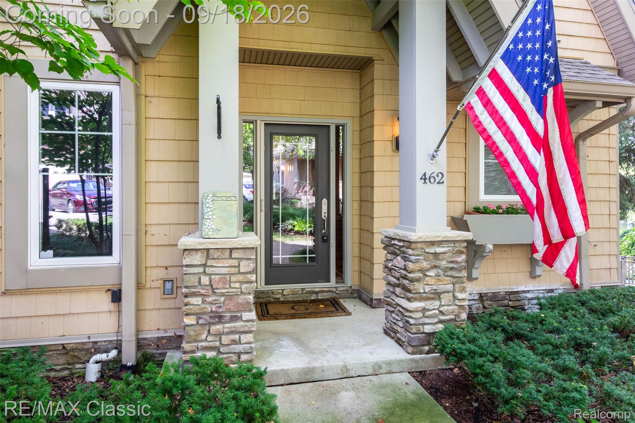 462 Pondview Lane