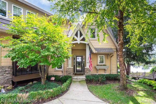 462 PONDVIEW LN, MILFORD, MI 48381 - Image 4e3533e43b72e5ad8fc38f782d73fc4a/708467836