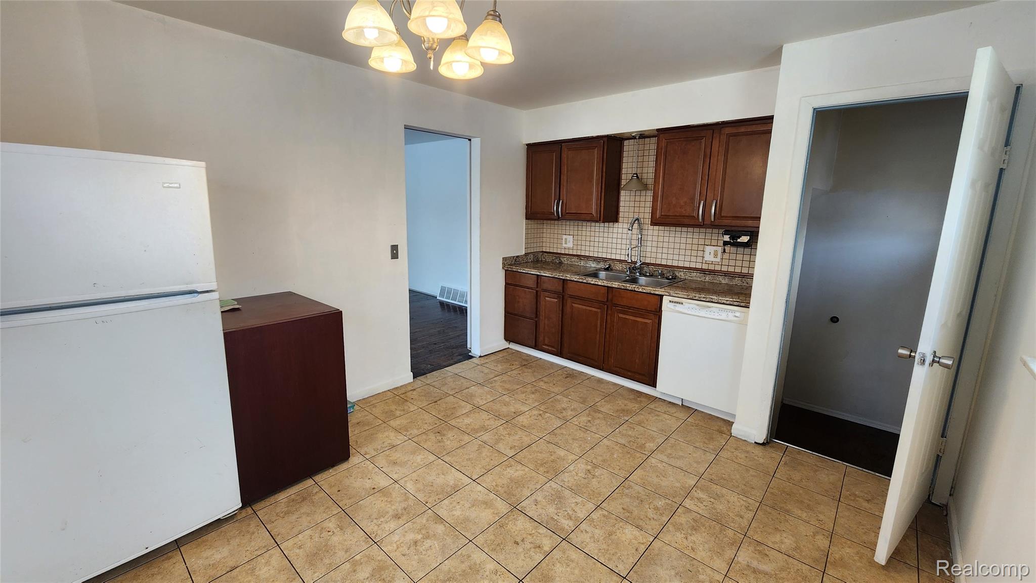 1591 Garfield Avenue