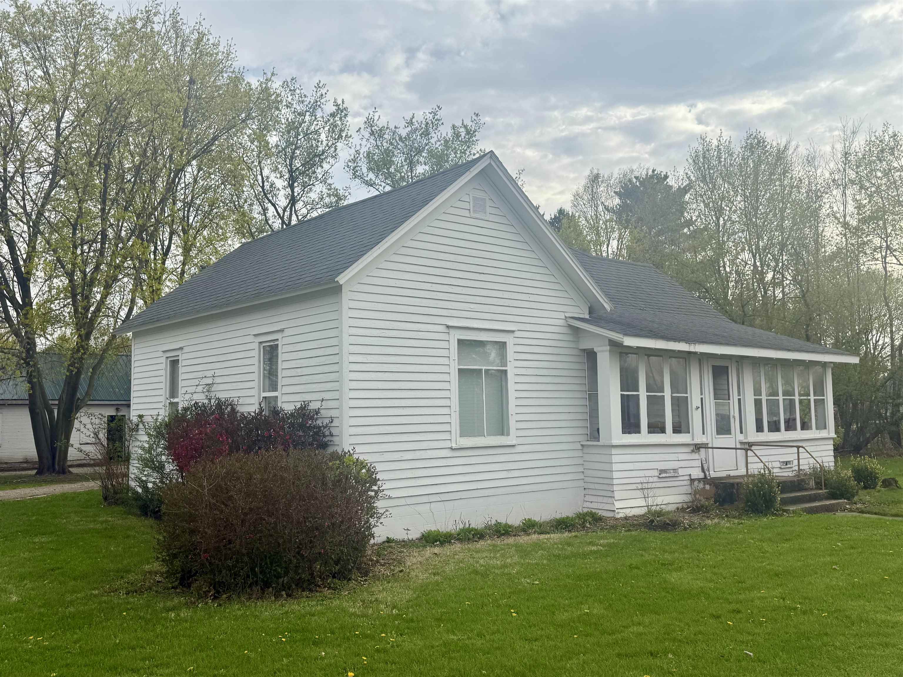 6694 E Main Street