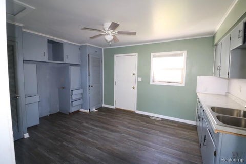 Tiny photo for 624 S 24th Street, Buena Vista Charter Township, MI 48601 (MLS # 20261084760)