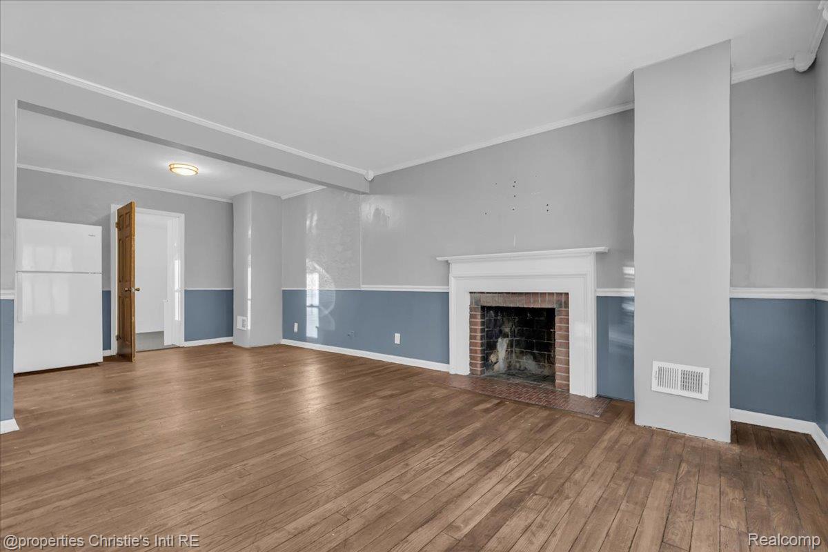 15751 Vaughan Street