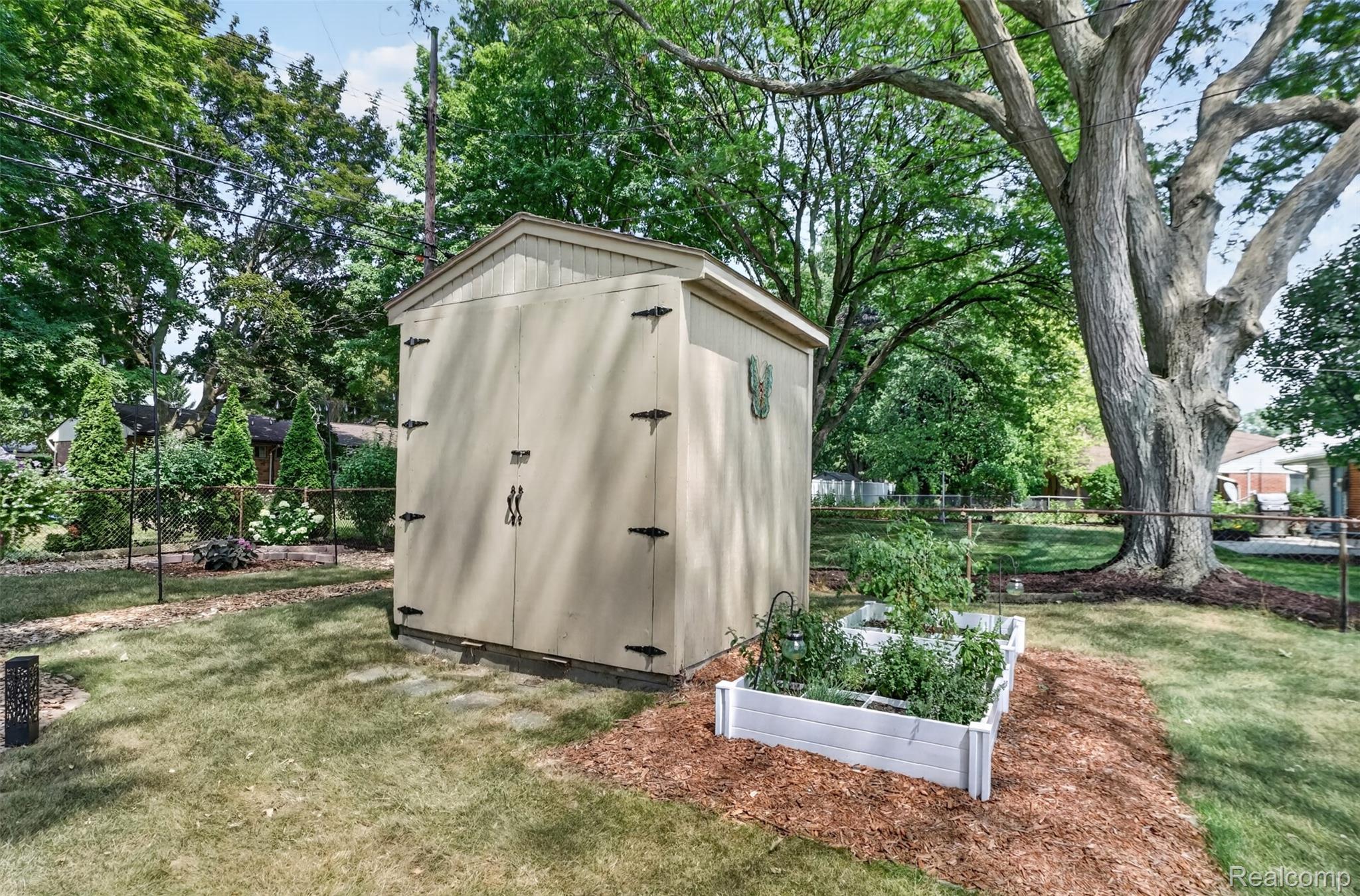 41008 Hollydale