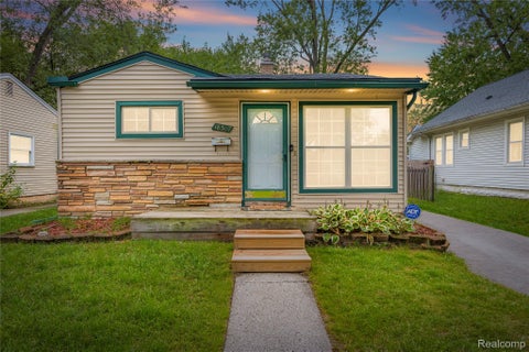 Photo for 18507 Brady