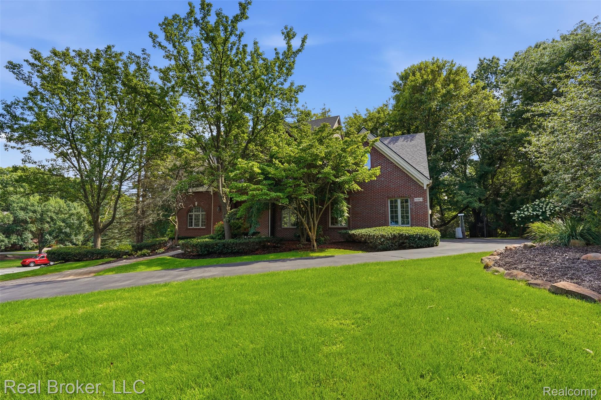 5380 Fieldstone Court