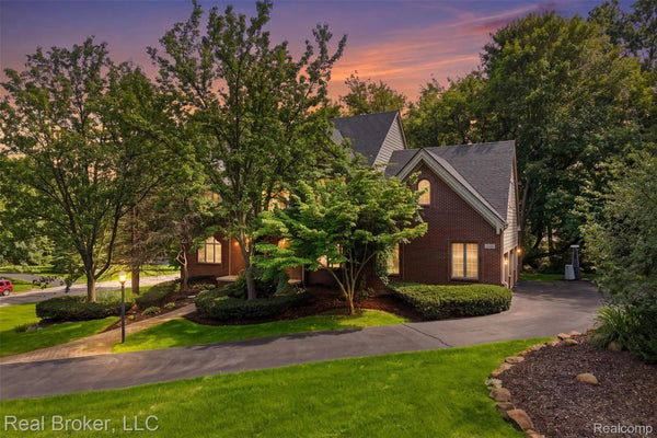5380 FIELDSTONE CT, BRIGHTON, MI 48116 - Image 4e481b72a439dfa81bd0b840ab0b00b5/3673088358