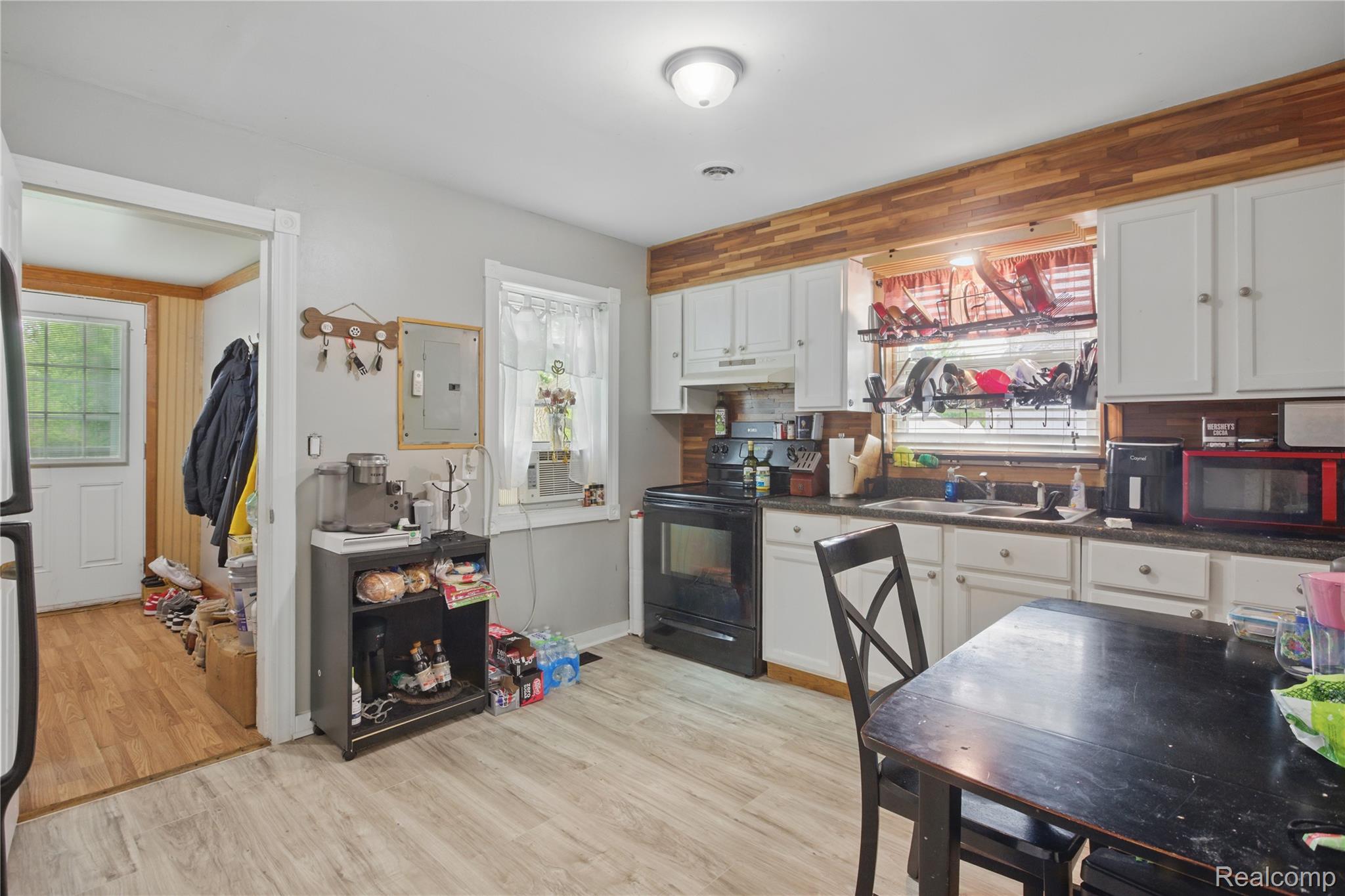 Frenchtown Township, Michigan 48162, United States, 2 Bedrooms Bedrooms, ,1 BathroomBathrooms,Residential,Active,168425