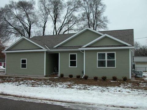 902 N York Street Belding City MI 48809