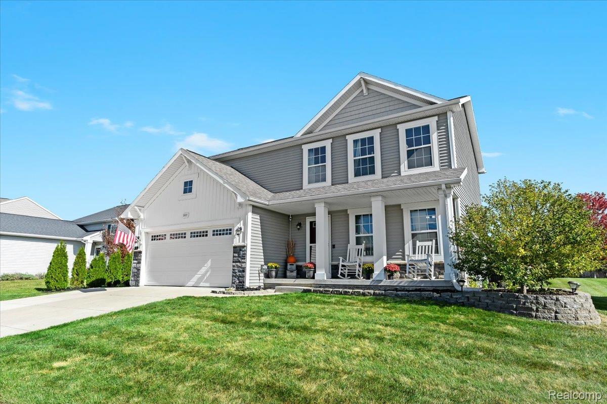 3537 Amber Oaks Drive