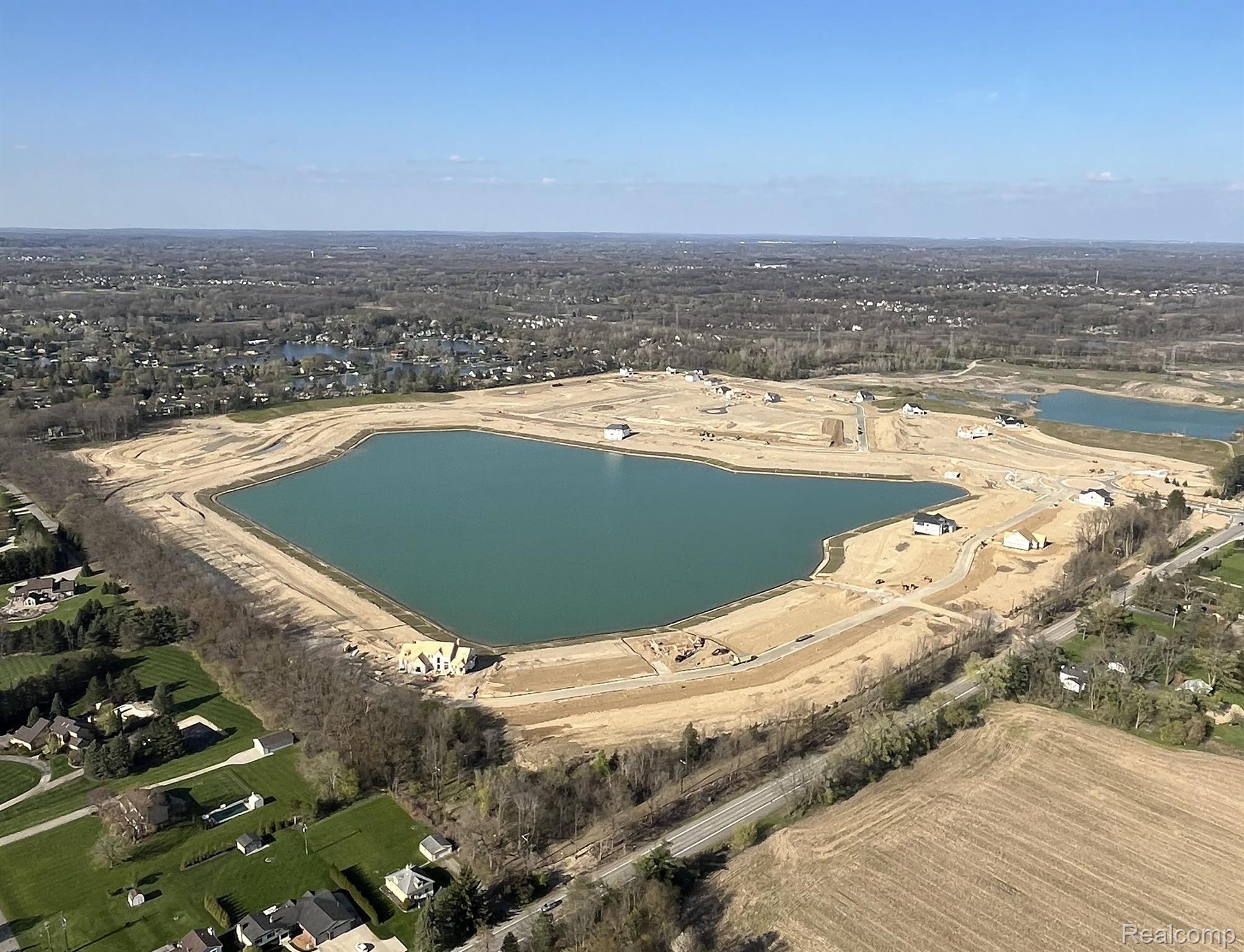 2711 CRYSTAL LAKE Drive