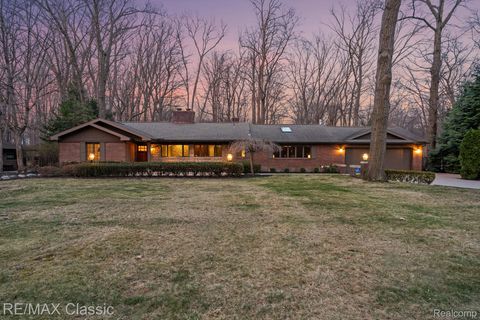 16800 Bell Creek Lane Livonia City MI 48154