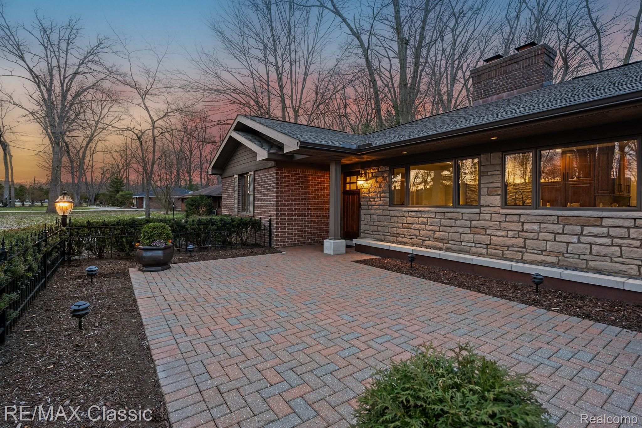 16800 Bell Creek Lane