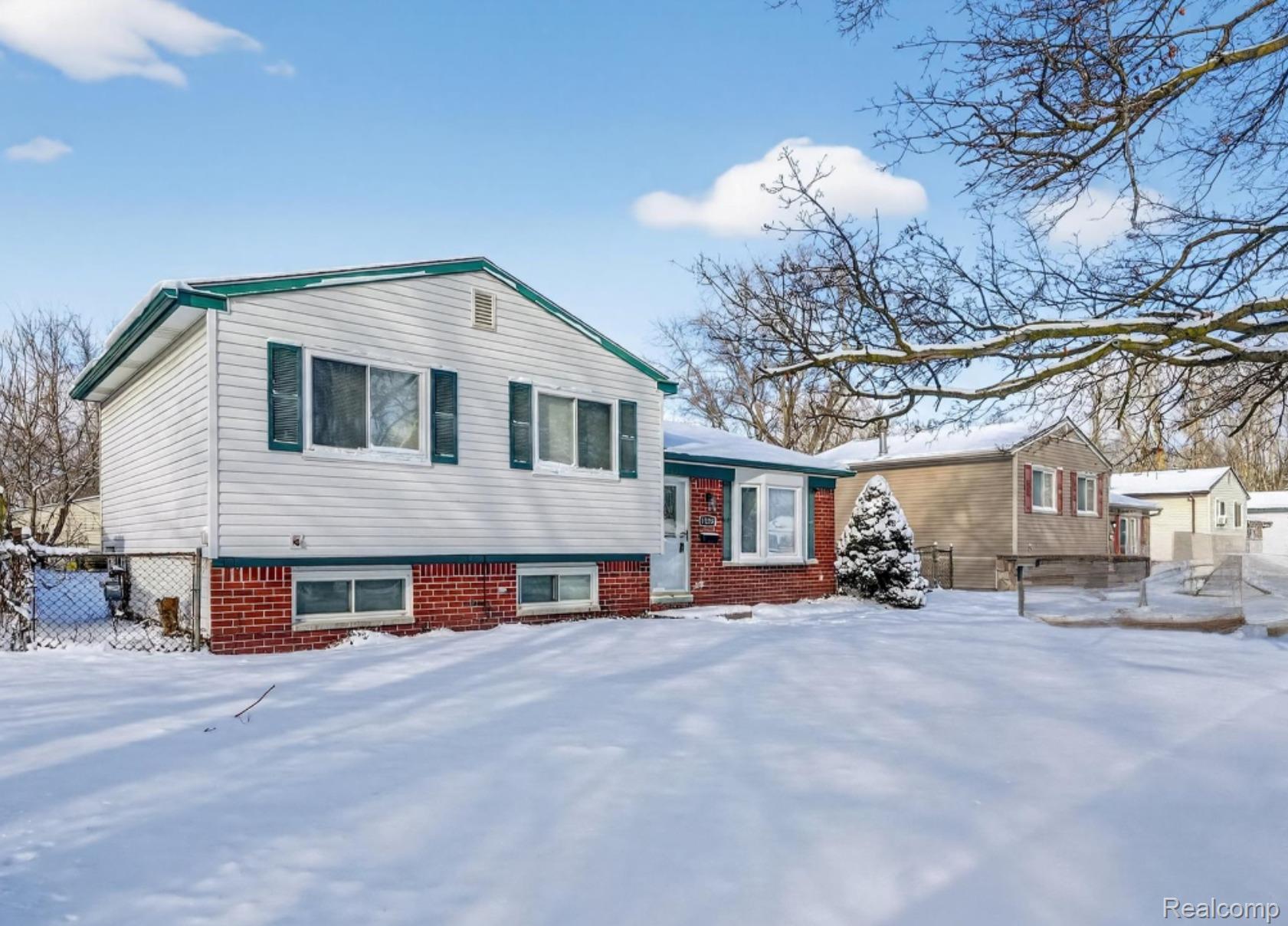 15654 Isabelle Street