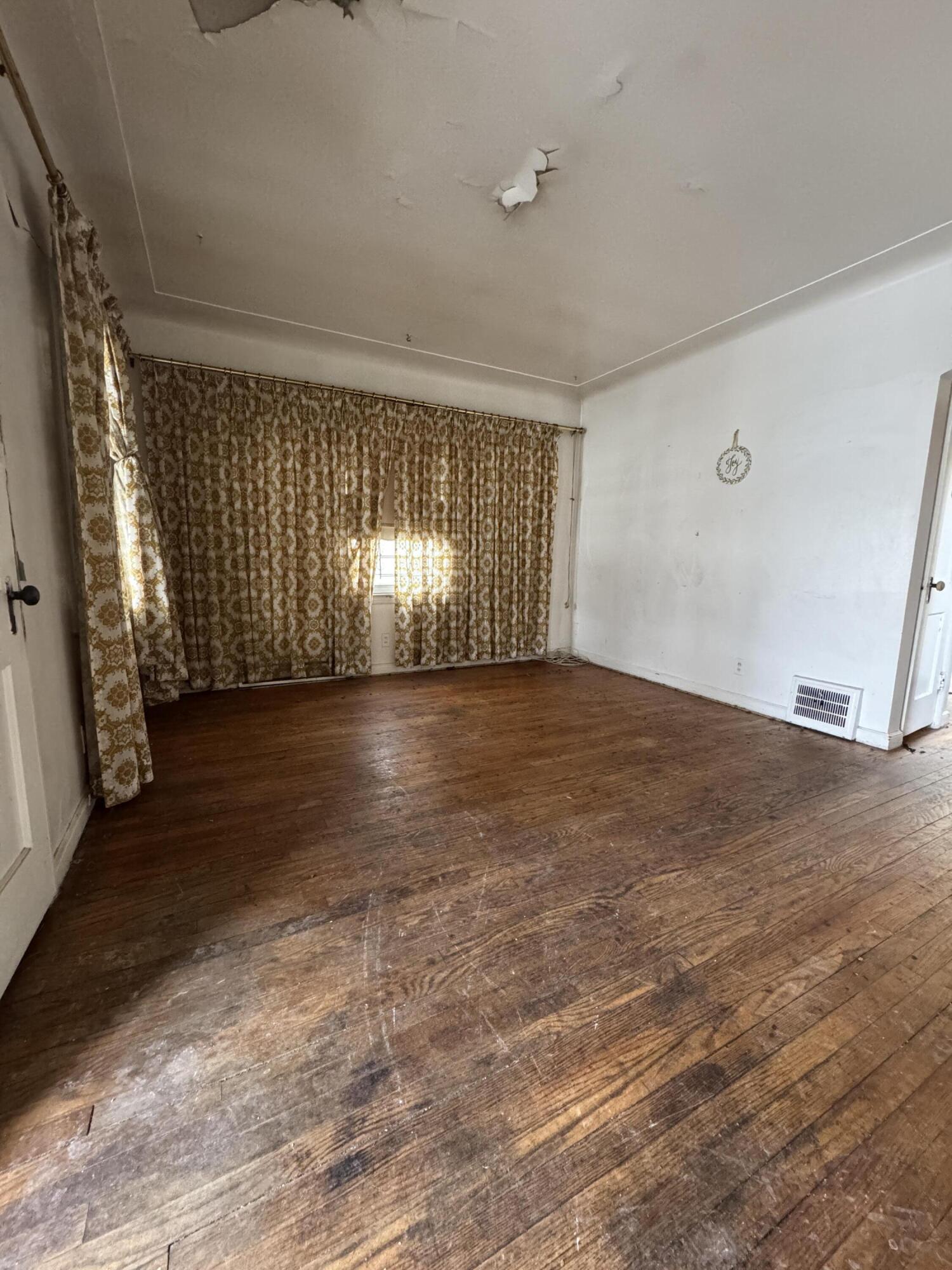 18590 Lumpkin Street