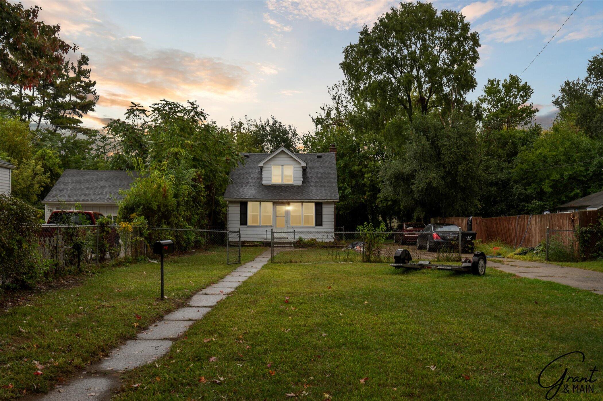 01-4082-Hereford-St-Detroit-MI-48224-Win