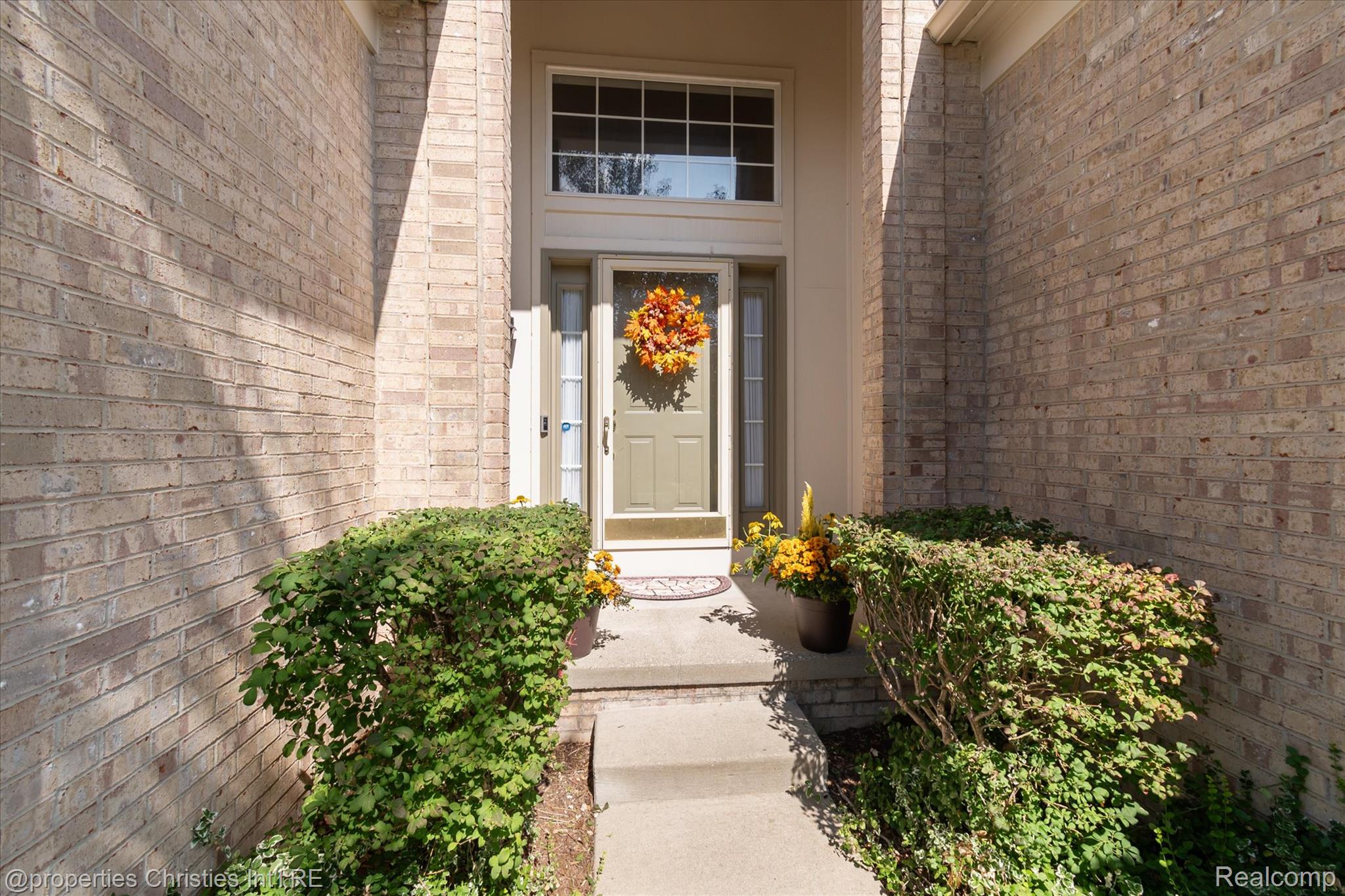 39510 Edgewater Drive 100