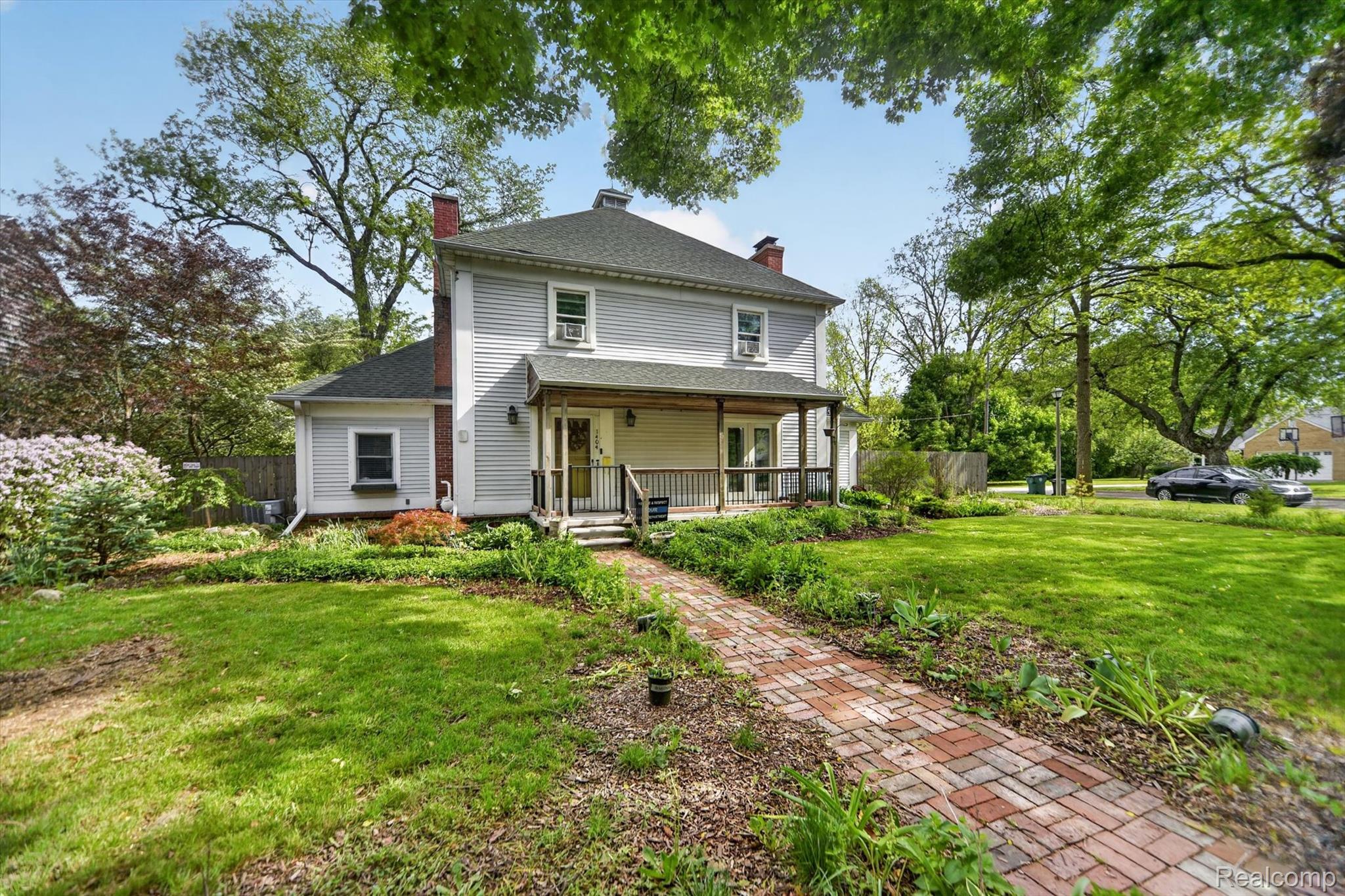 1404 Harvard Road