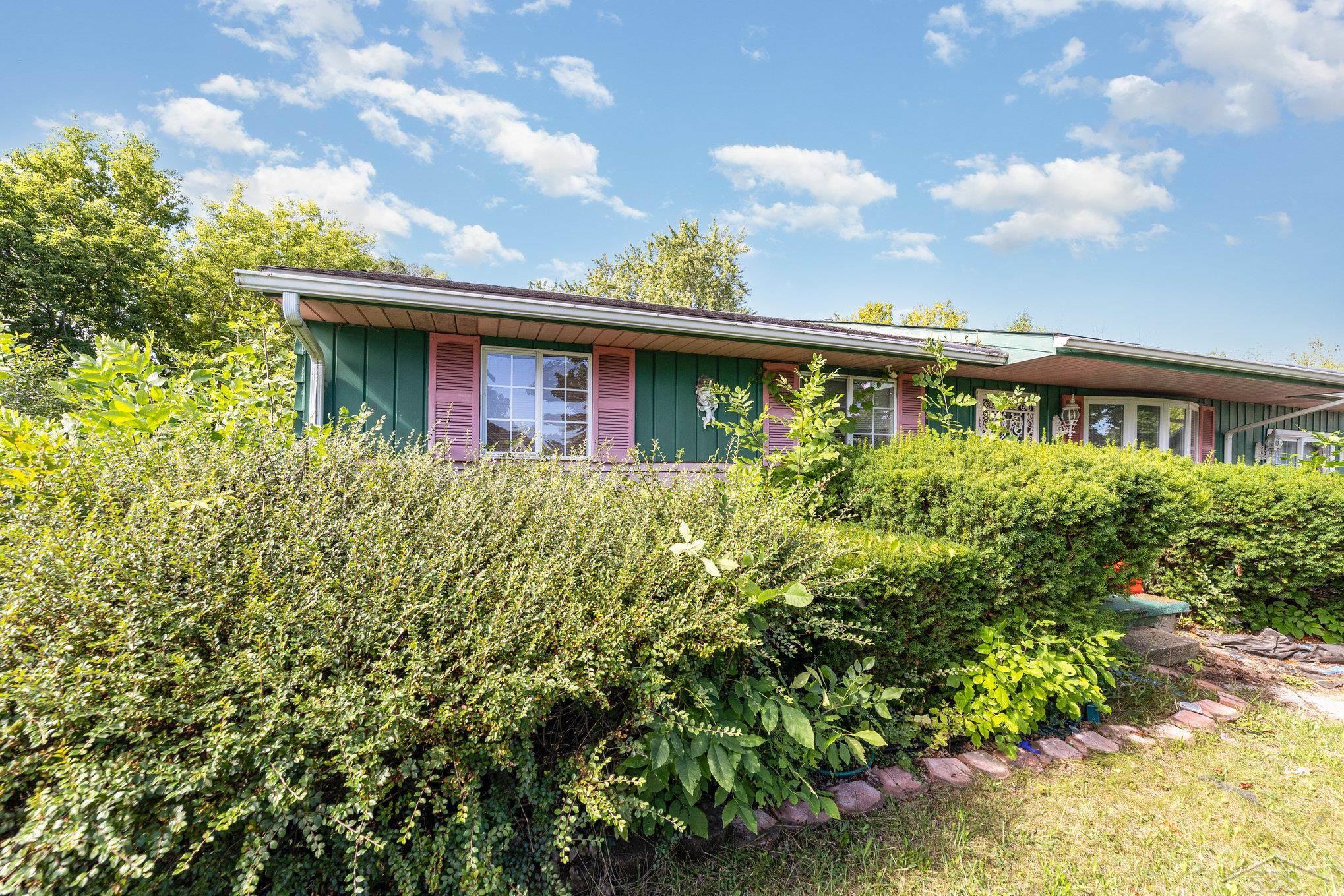 Saginaw City, Michigan 48601, United States, 3 Bedrooms Bedrooms, ,1 BathroomBathrooms,Residential,Pending,196900