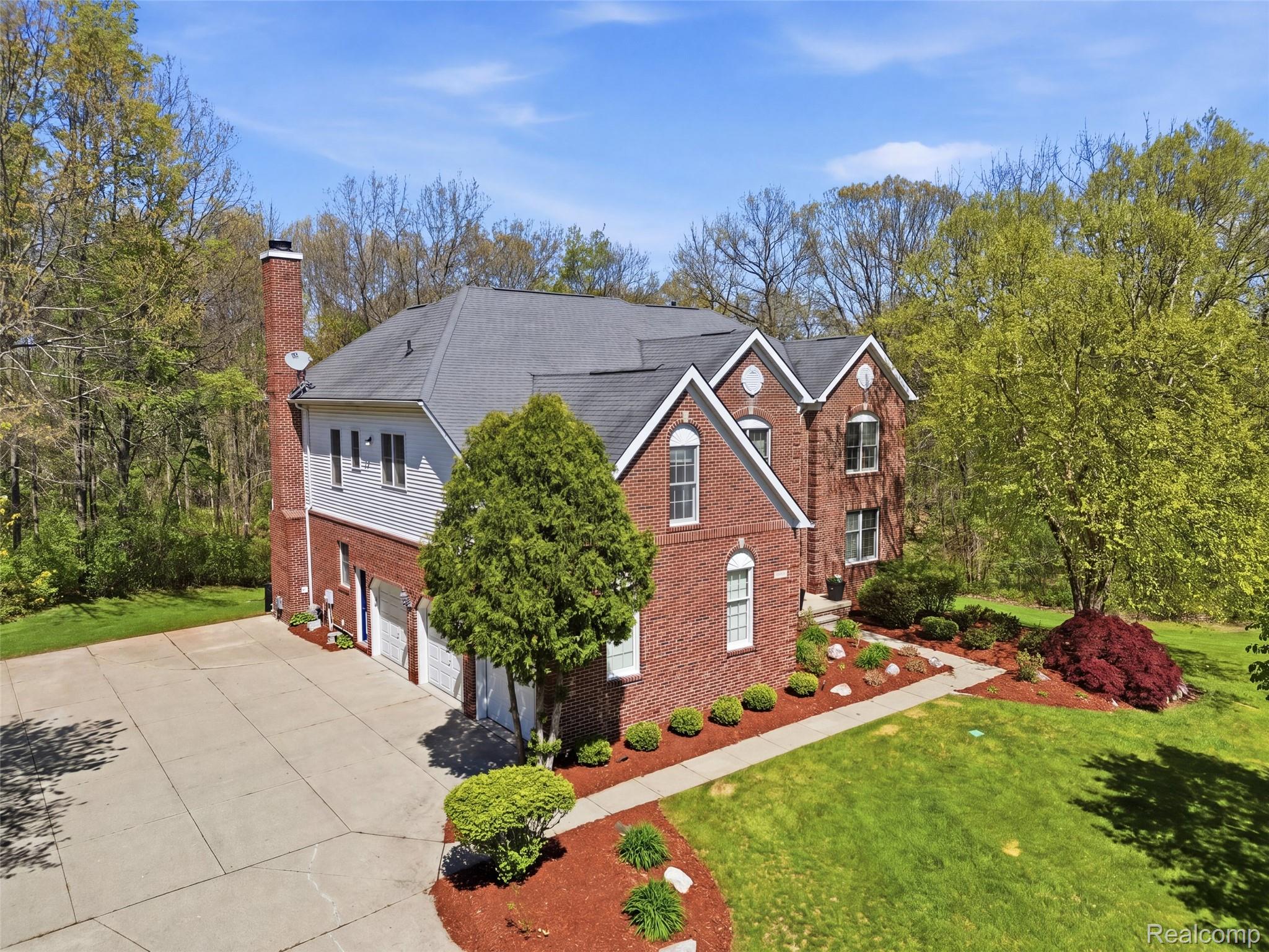 5318 Glenwood Creek