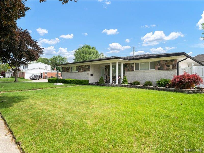 8382 Fairfax Drive