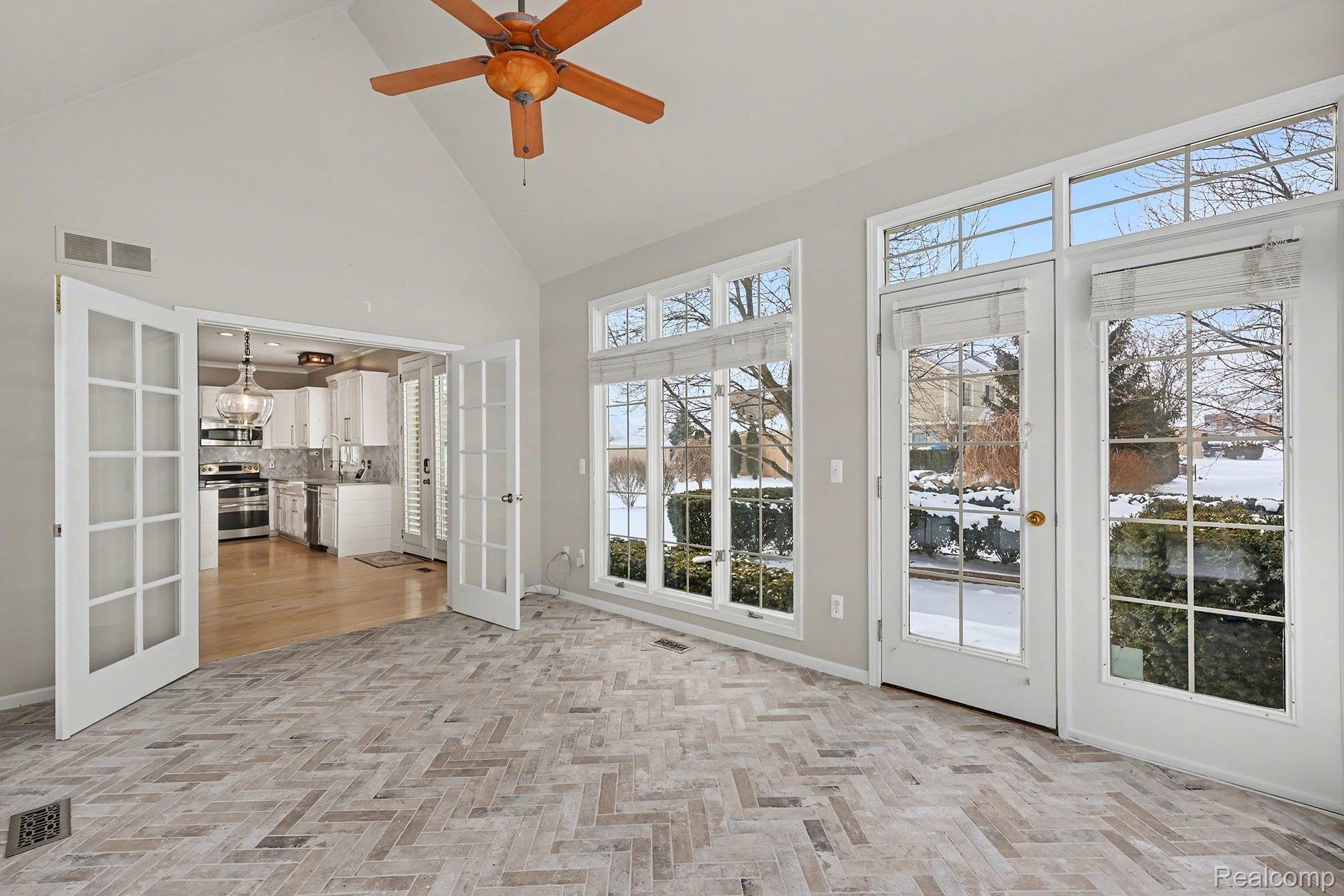 59807 Glacier Ridge N