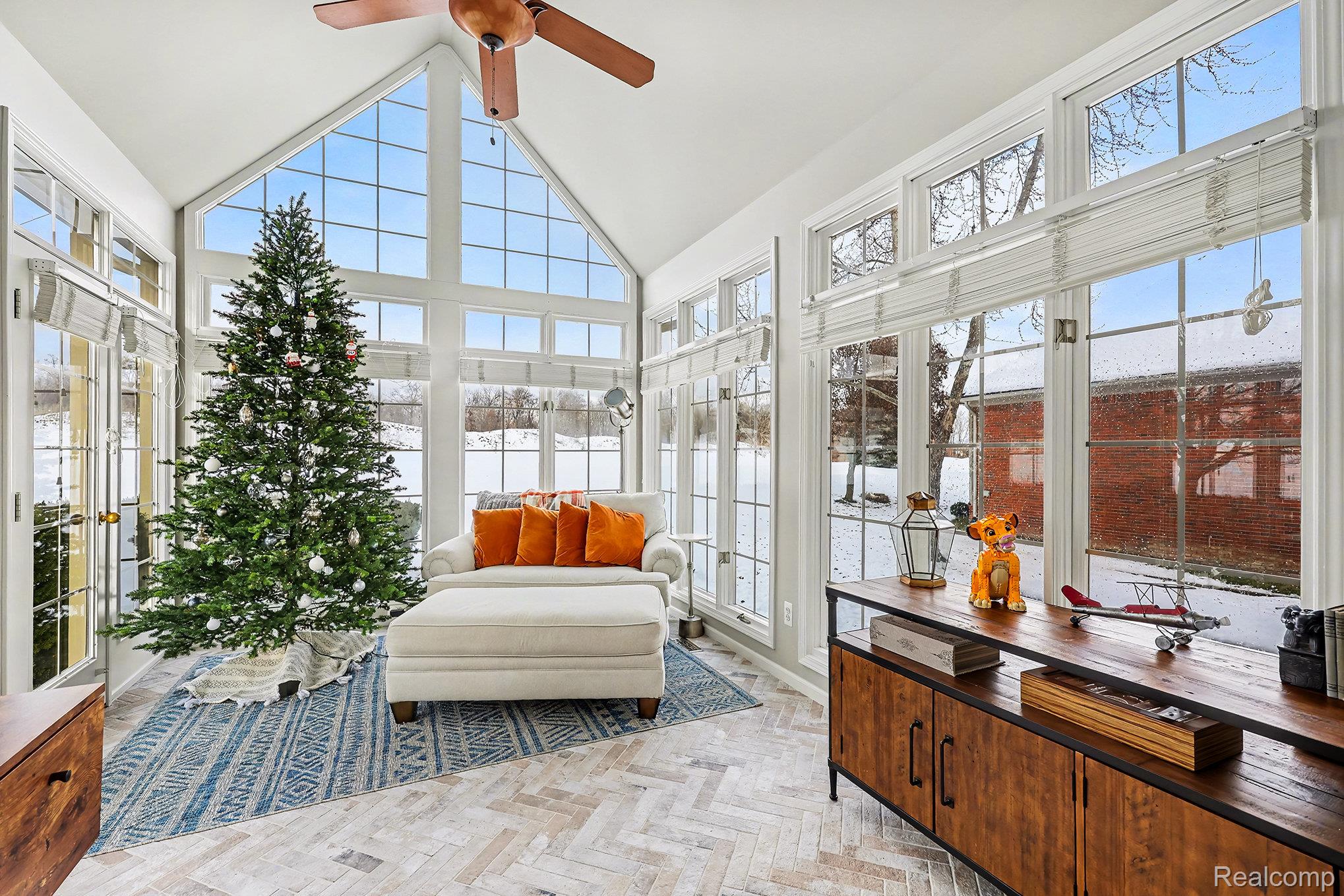 59807 Glacier Ridge N