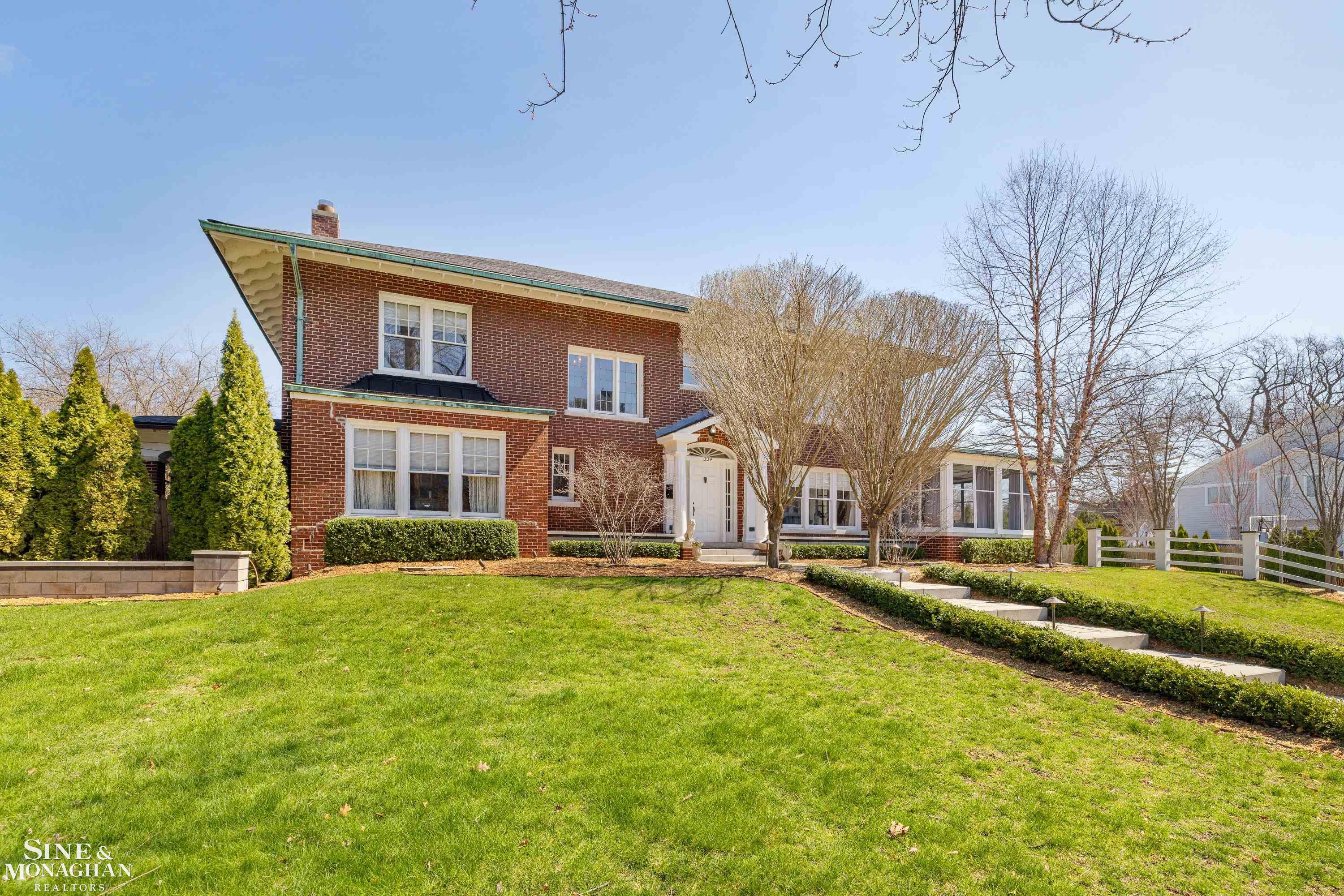 334 University Place